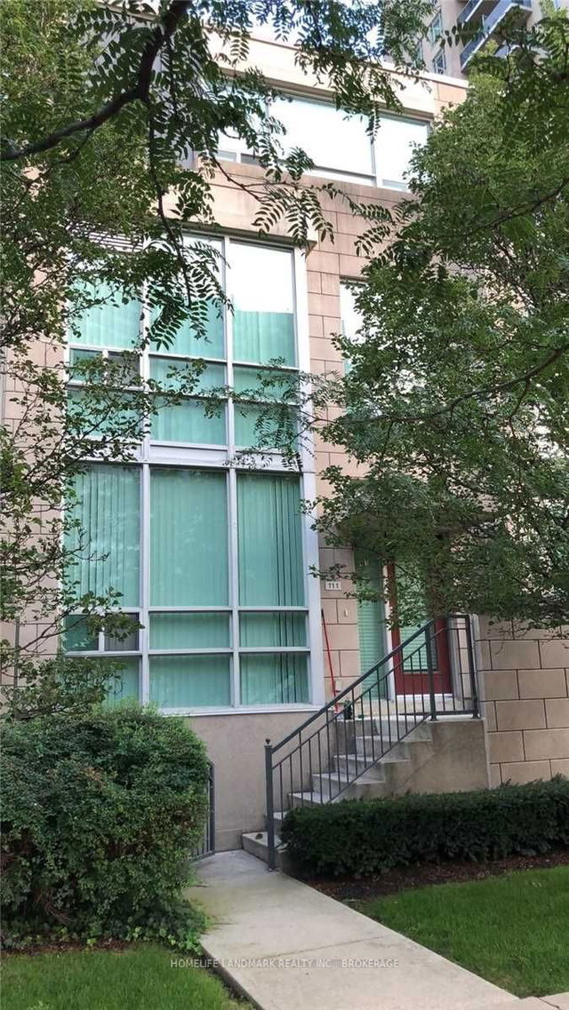 111 - 90 Absolute Avenue