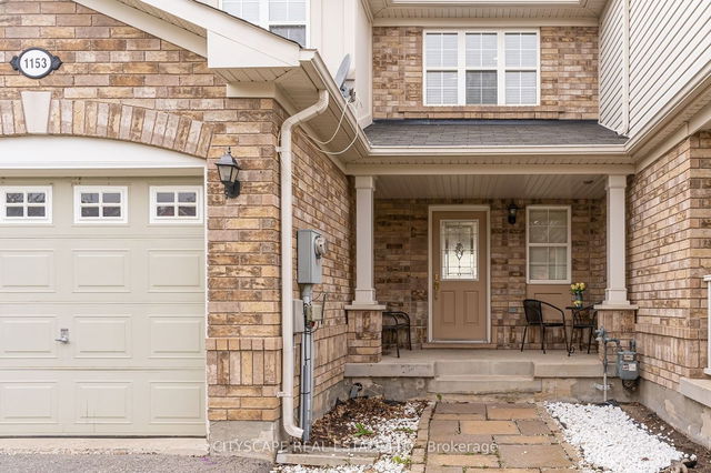 1153 Riddell Crescent