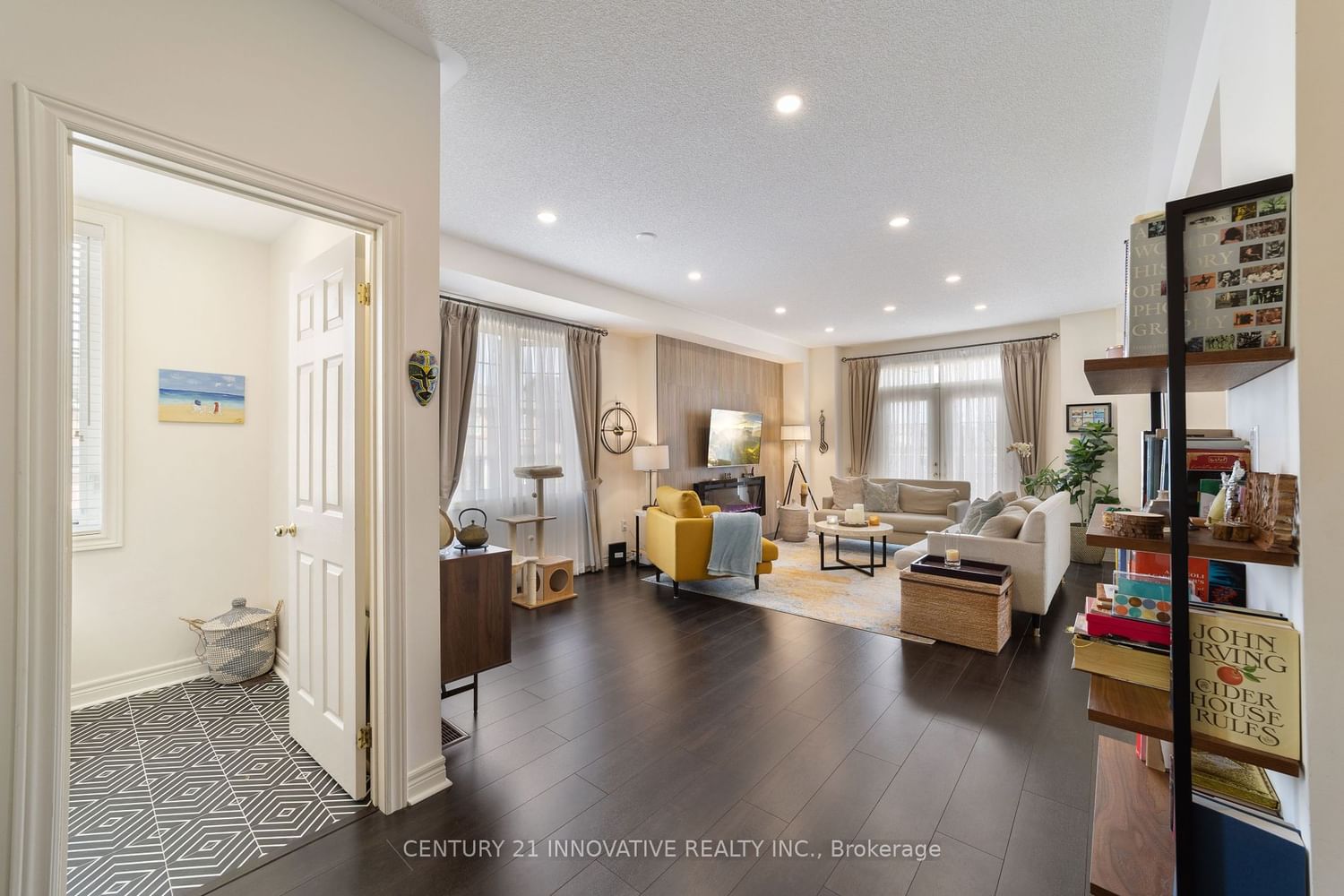 Listing Image 10