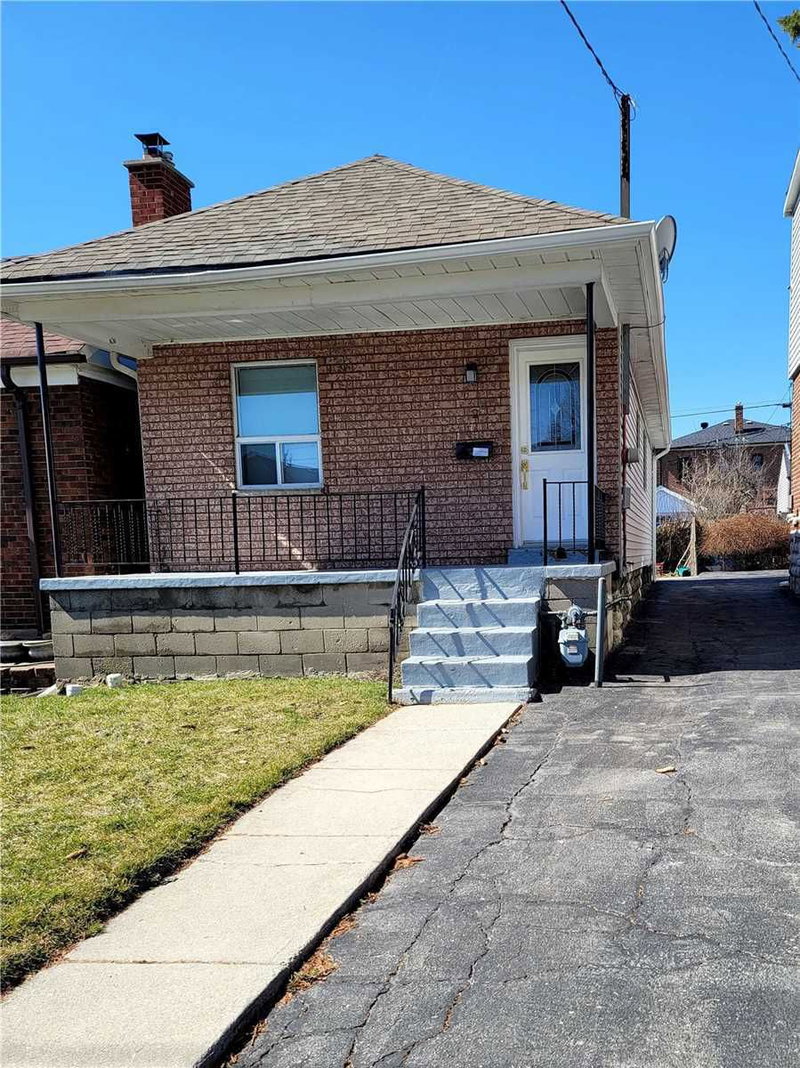 128 Dynevor Rd, Toronto, M6E 3X2 | Image 2