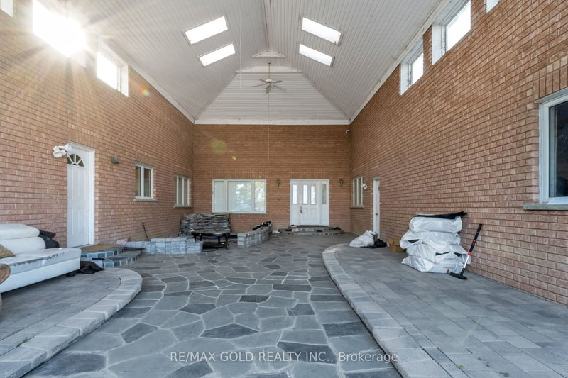 7048 King St, Caledon, L7C 0S3 | Image 3