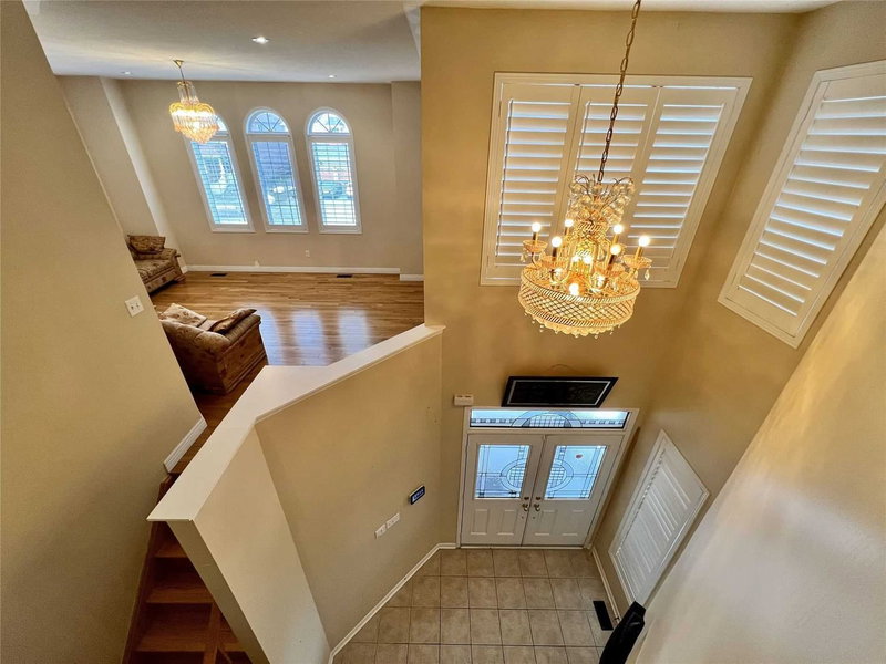 5218 Oscar Peterson Blvd, Mississauga, L5M 0E1 | Image 2