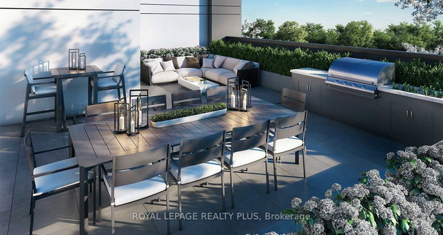 512 - 103 Dundas Street W