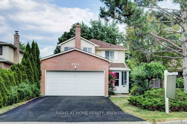 2976 Keynes Crescent