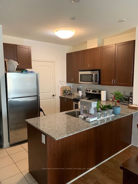 421 - 383 Main St E, Milton, L9T 8K8 | Image 2