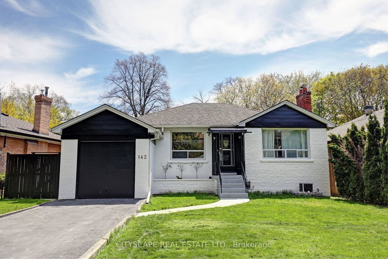 142 Thompson Ave, Toronto, M8Z 3V2 | Image 2