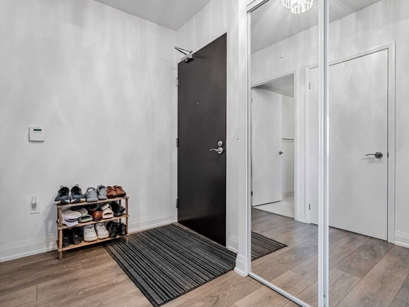 1304 - 9 Valhalla Inn Rd, Toronto, M9B 1S9 | Image 3