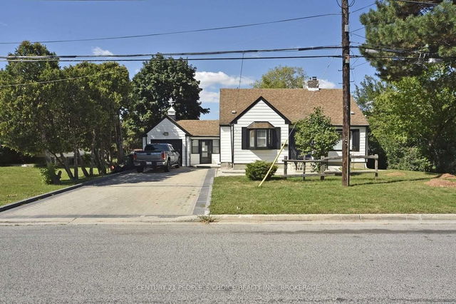 8 Wardlaw Crescent