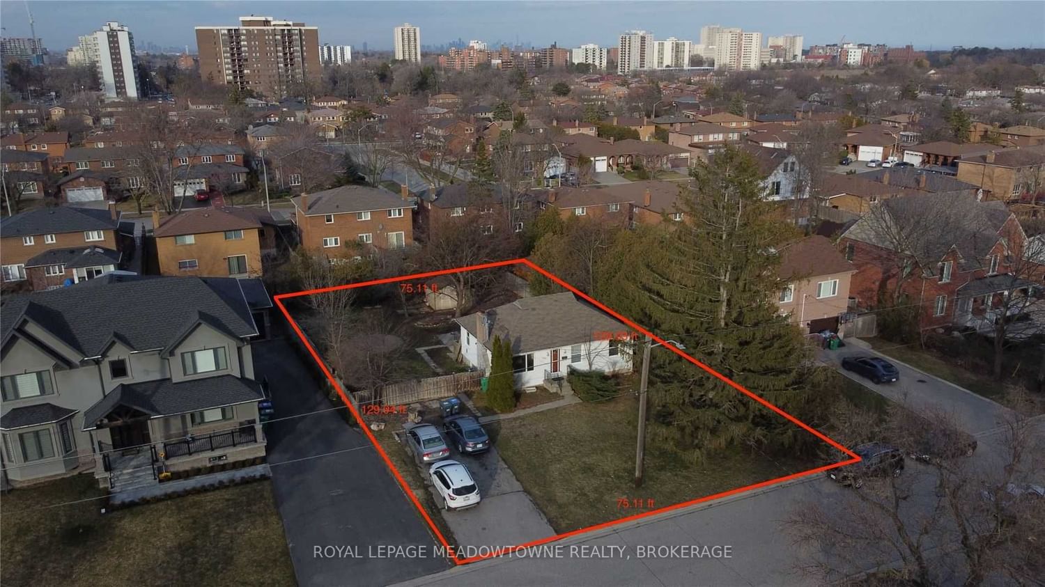 Detached House sold at 2561 Whaley Drive, Mississauga, Cooksville, L5B 1X1 - MLS: W5996813