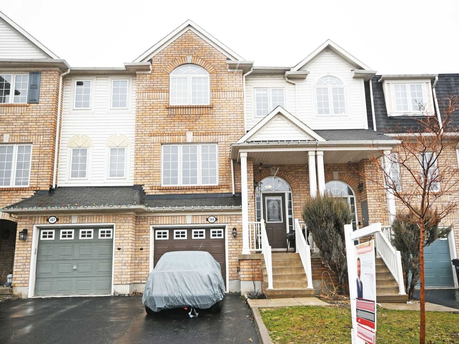 Townhouse sold at 169 Decker Hollow Circle, Brampton, Credit Valley, L6X 0K9 - MLS: W5998383