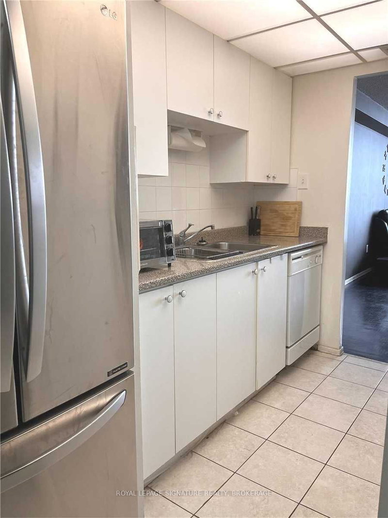 1411 - 4 Lisa St, Brampton, L6T 4B6 | Image 3