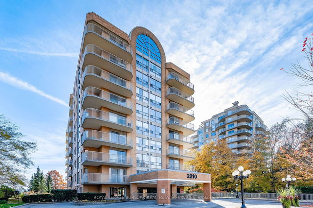 803 - 2210 Lakeshore Road