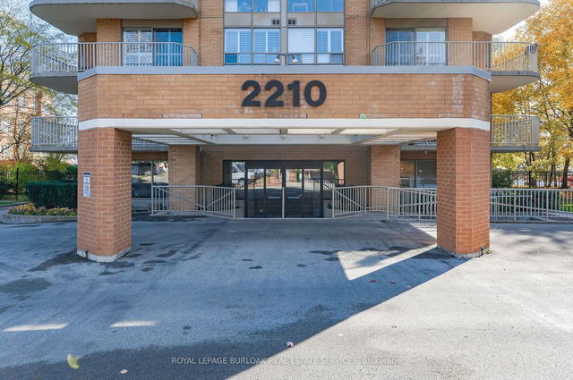 803 - 2210 Lakeshore Road