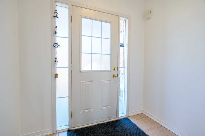 424 Chandler Cres, Milton, L9T 0S9 | Image 3