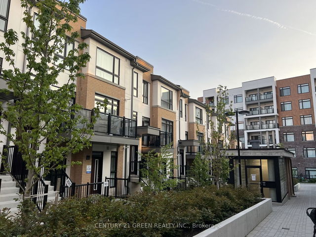206 - 140 Canon Jackson Drive