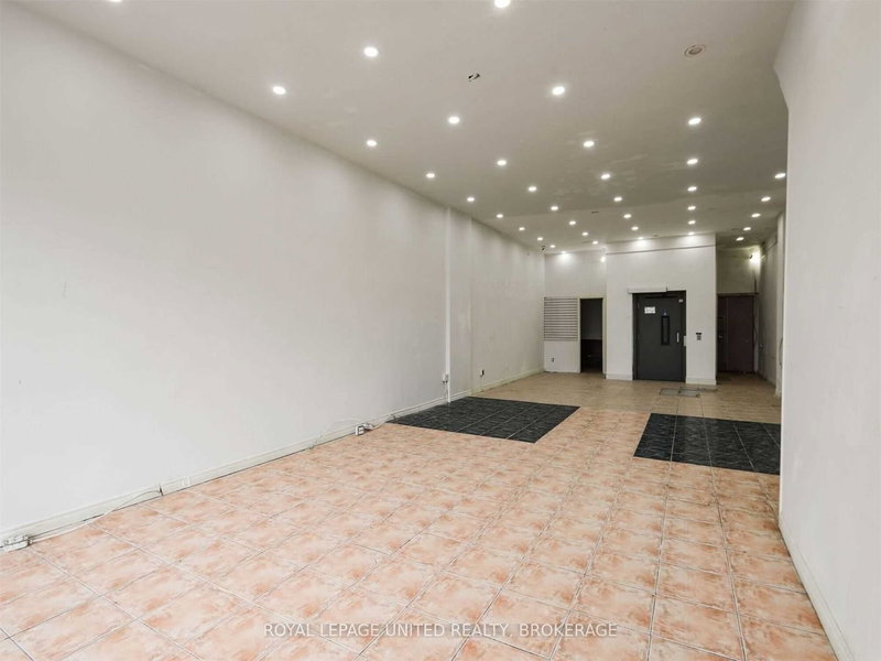 7060 Airport Rd, Mississauga, L4T 2G8 | Image 3