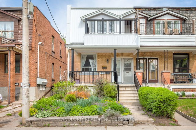 34 Grenadier Road