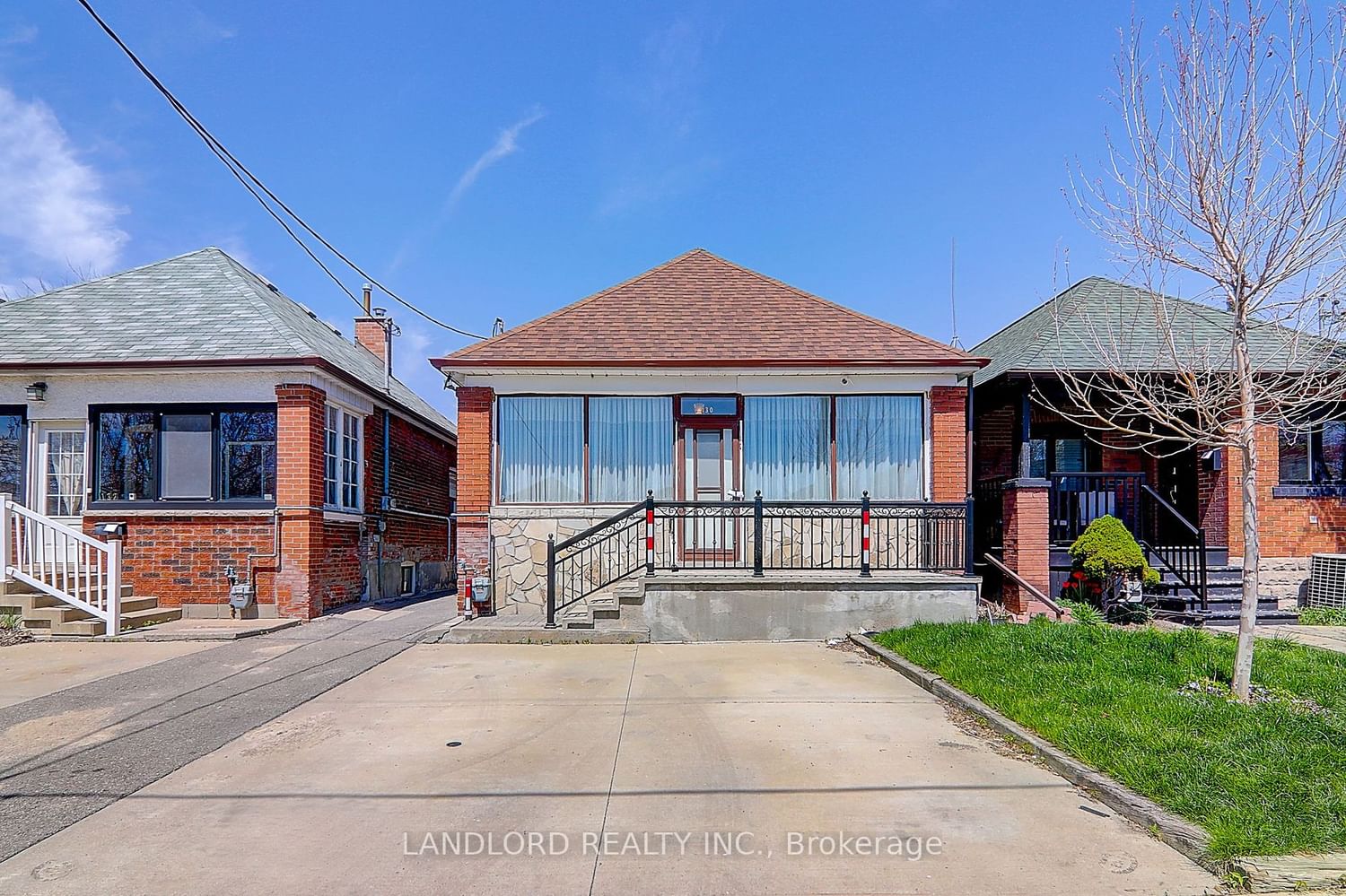 Detached House leased at Lower-130 Lambton Avenue, Toronto, Mount Dennis, M6N 2S9 - MLS: W6005304