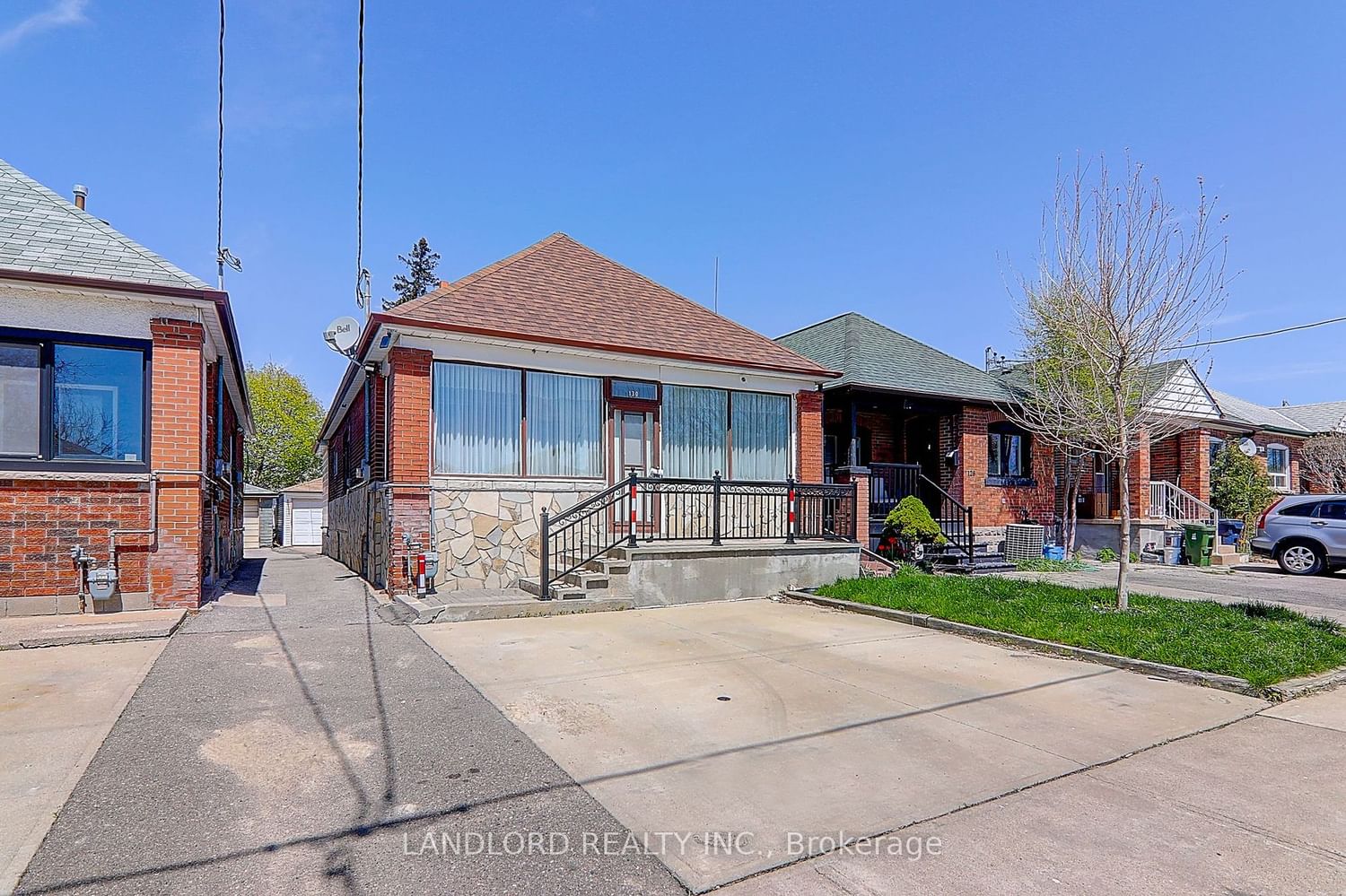 Detached House leased at Lower-130 Lambton Avenue, Toronto, Mount Dennis, M6N 2S9 - MLS: W6005304