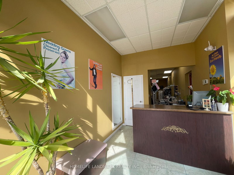 108 - 5010 Pinedale Ave, Burlington, L7L 0G3 | Image 3