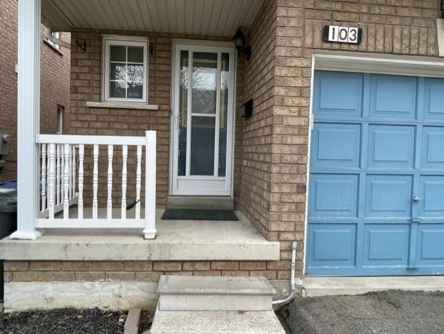 103 Cadillac Cres, Brampton, L7A 3B5 | Image 2