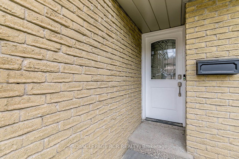 31 - 31 Orange Mill Crt, Orangeville, L9W 3R6 | Image 2