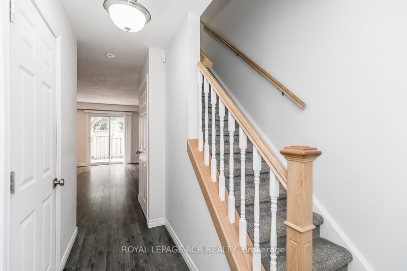 31 - 31 Orange Mill Crt, Orangeville, L9W 3R6 | Image 3