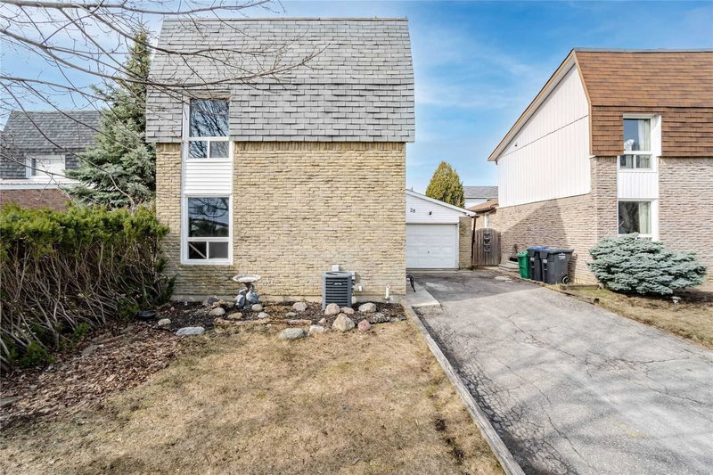 28 Gailwood Crt, Brampton, L6S 2E2 | Image 2