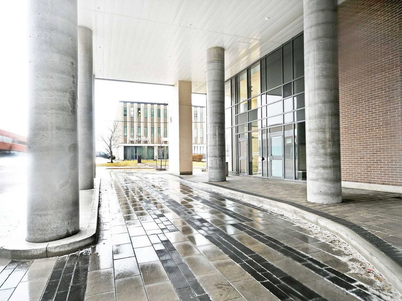 2501 - 15 Lynch St, Brampton, L6W 0C7 | Image 2