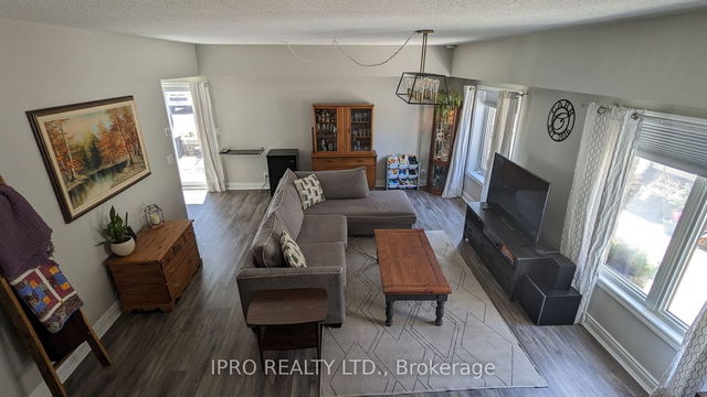 111 - 5 Richgrove Drive
