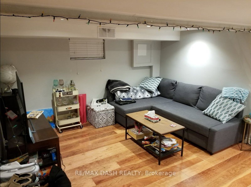 Lower - 29 Via Italia Ave, Toronto, M6H 2L1 | Image 2