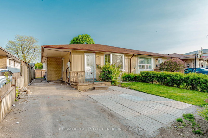 39 Seaborn Rd, Brampton, L6V 2B8 | Image 2