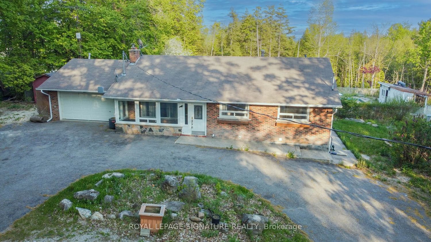 Detached House sold at 1281 Olde Base Line Road, Caledon, Ontario, L7C 0K5 - Cheltenham - MLS: W6016972