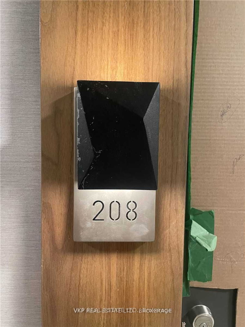 208 - 25 Neighbourhood Lane, Toronto, M8Y 0C4 | Image 2