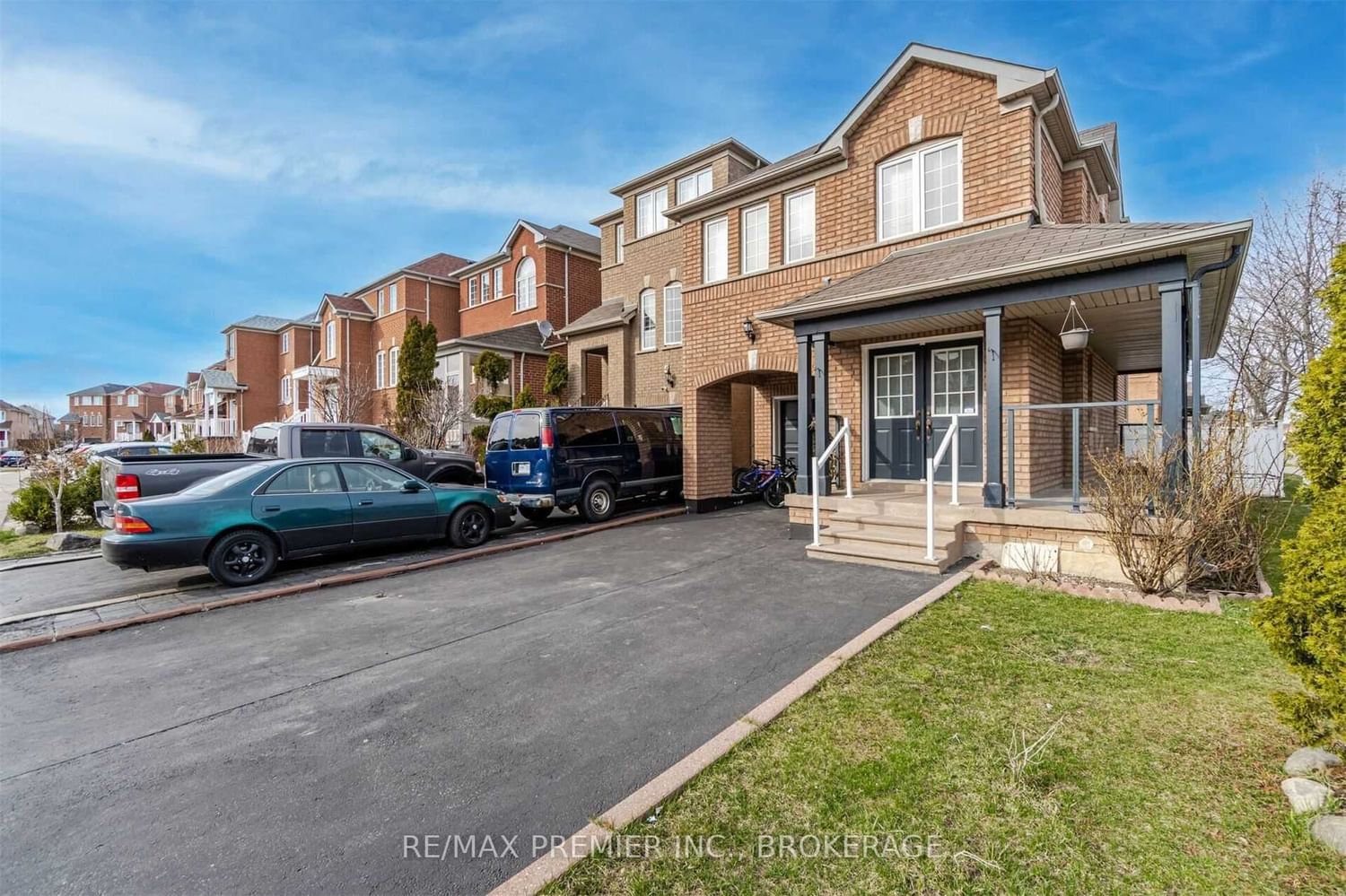 Listing photo 3