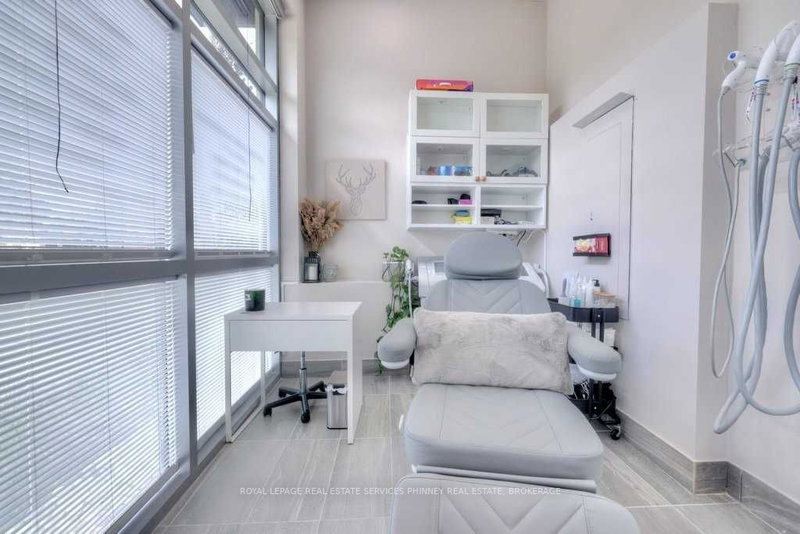 102 - 34 Plains Rd E, Burlington, L7T 2B9 | Image 3