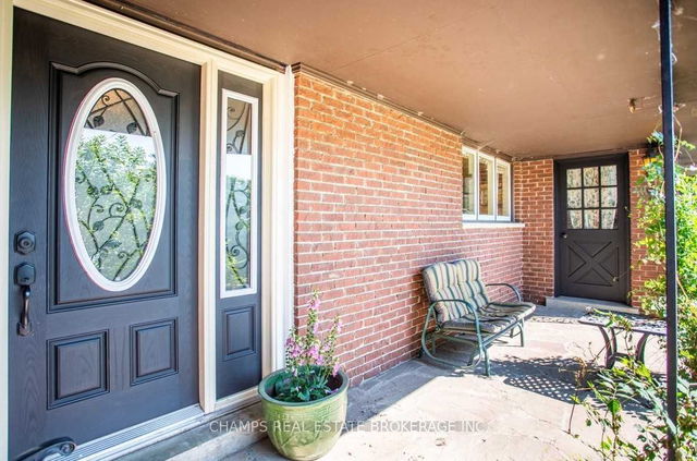 841 Danforth Place
