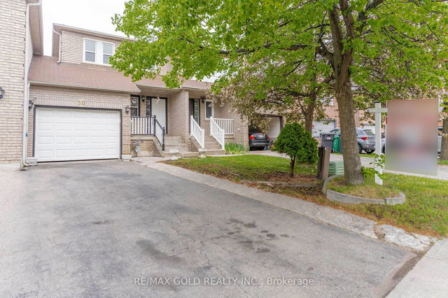 10 Woodstream Avenue