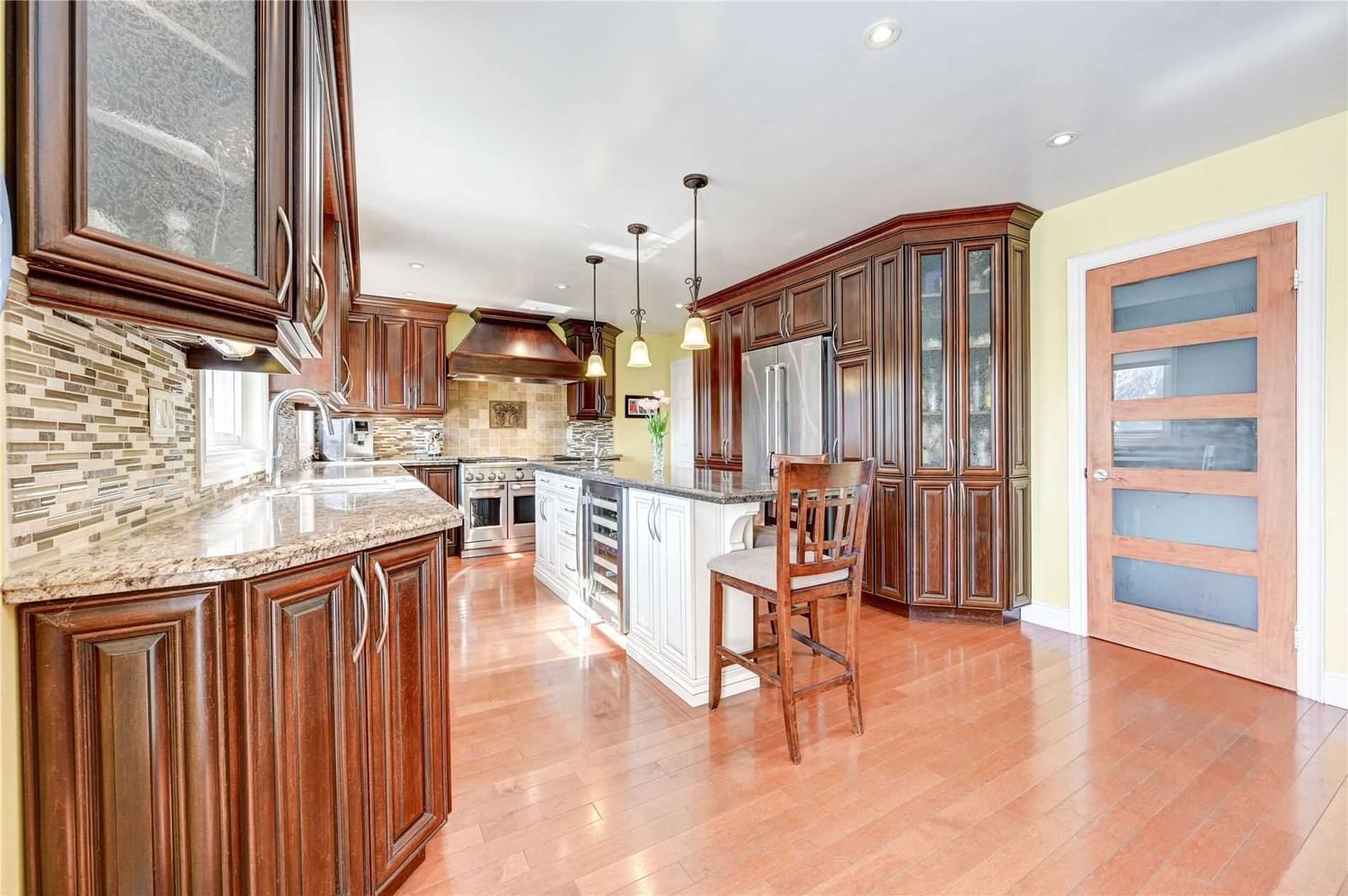 Listing Image 7