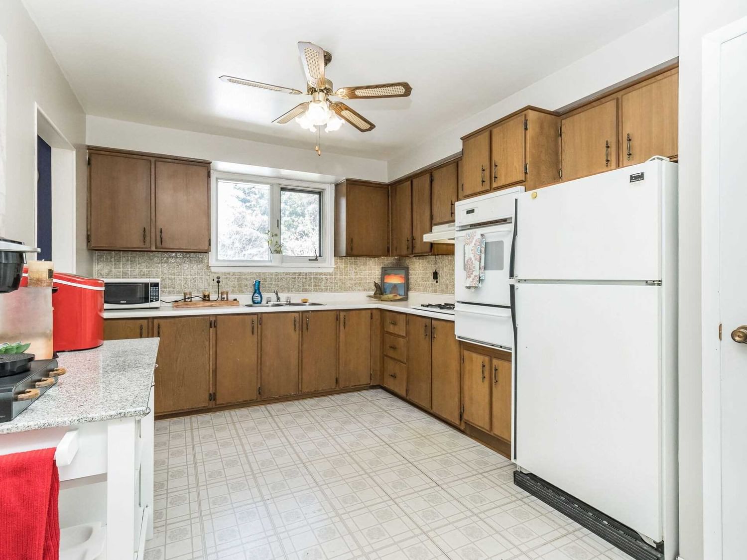 Listing Image 15