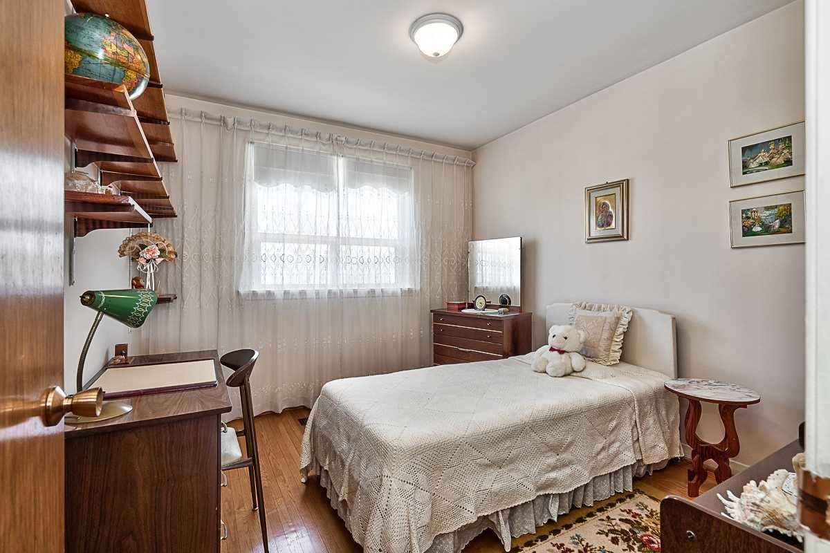 Listing Image 10