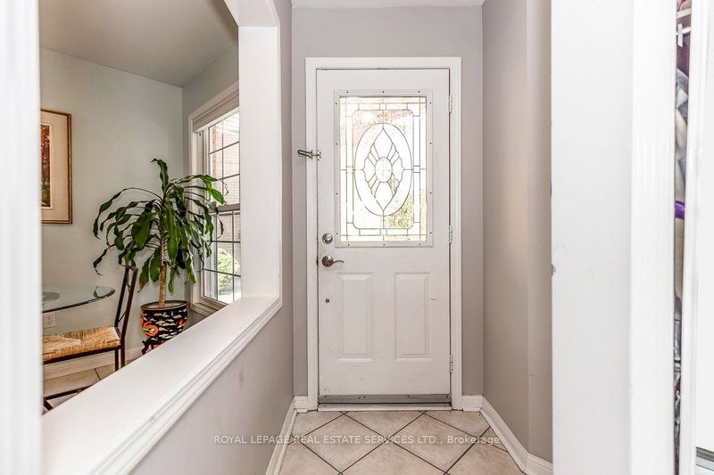 7224 Visor Gate, Mississauga, L5N 8B5 | Image 2
