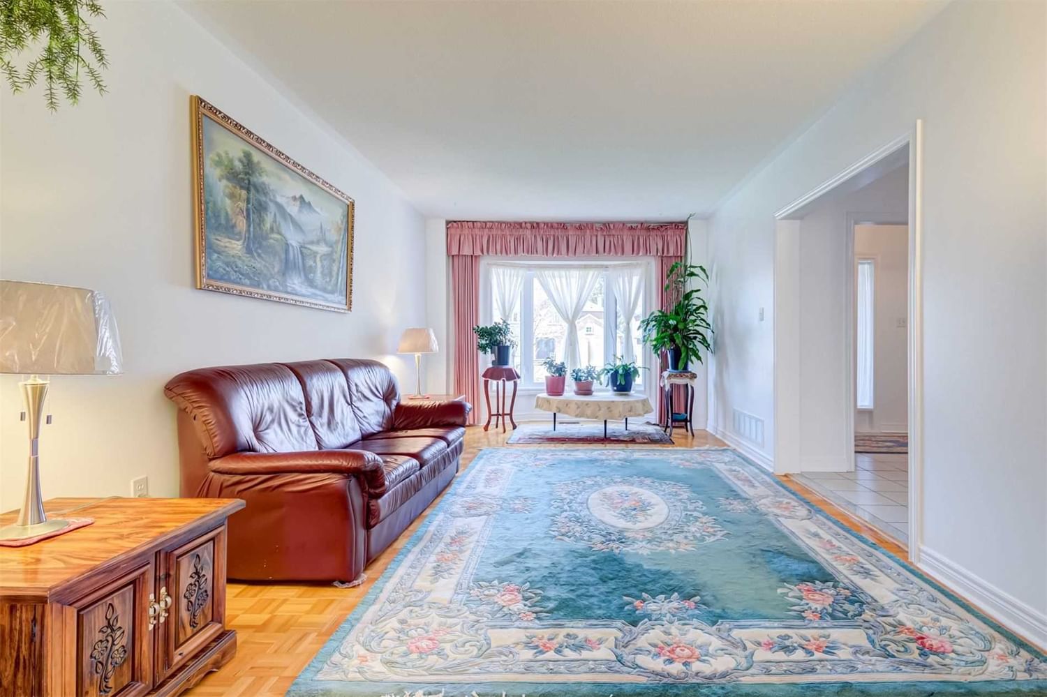 Listing Image 4