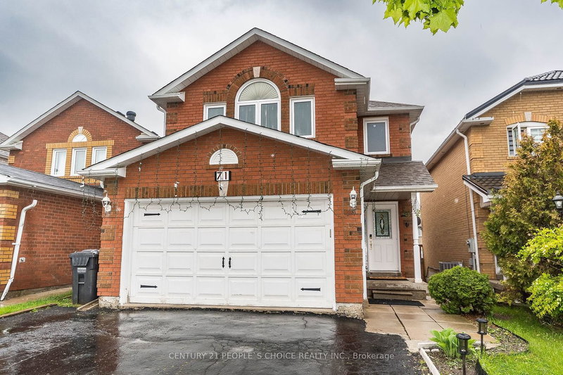 71 Ravenscliffe Crt, Brampton, L6X 4N9 | Image 2
