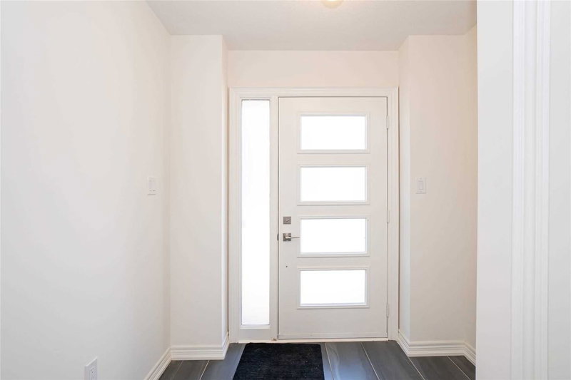 34 Queenpost Dr E, Brampton, L6Y 6L2 | Image 3