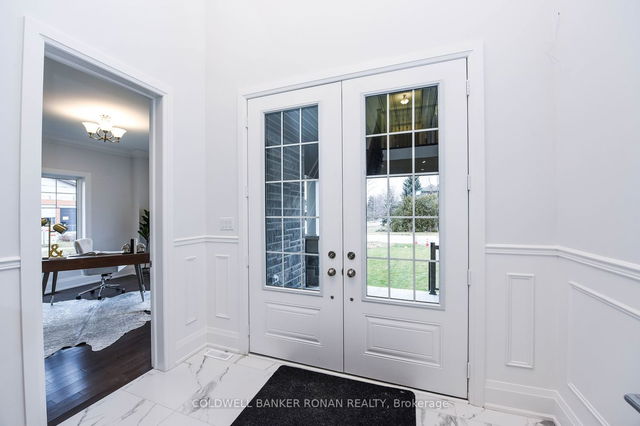368 Small Crescent