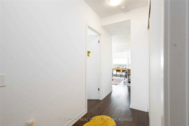 605 - 2560 Eglinton Avenue