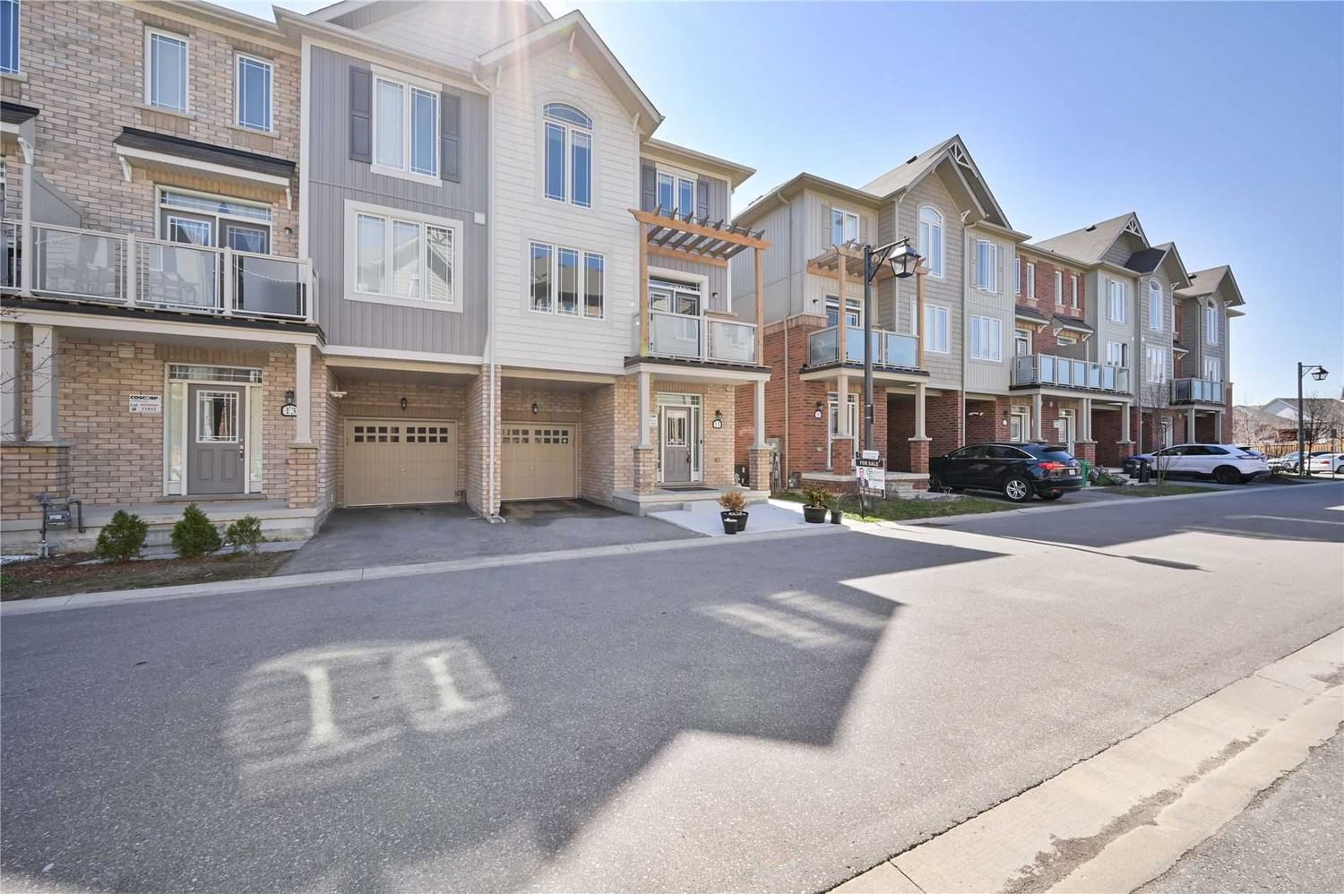 Townhouse sold at 11 Melbrit Lane, Caledon, Rural Caledon, L7C 4C9 - MLS: W6030895