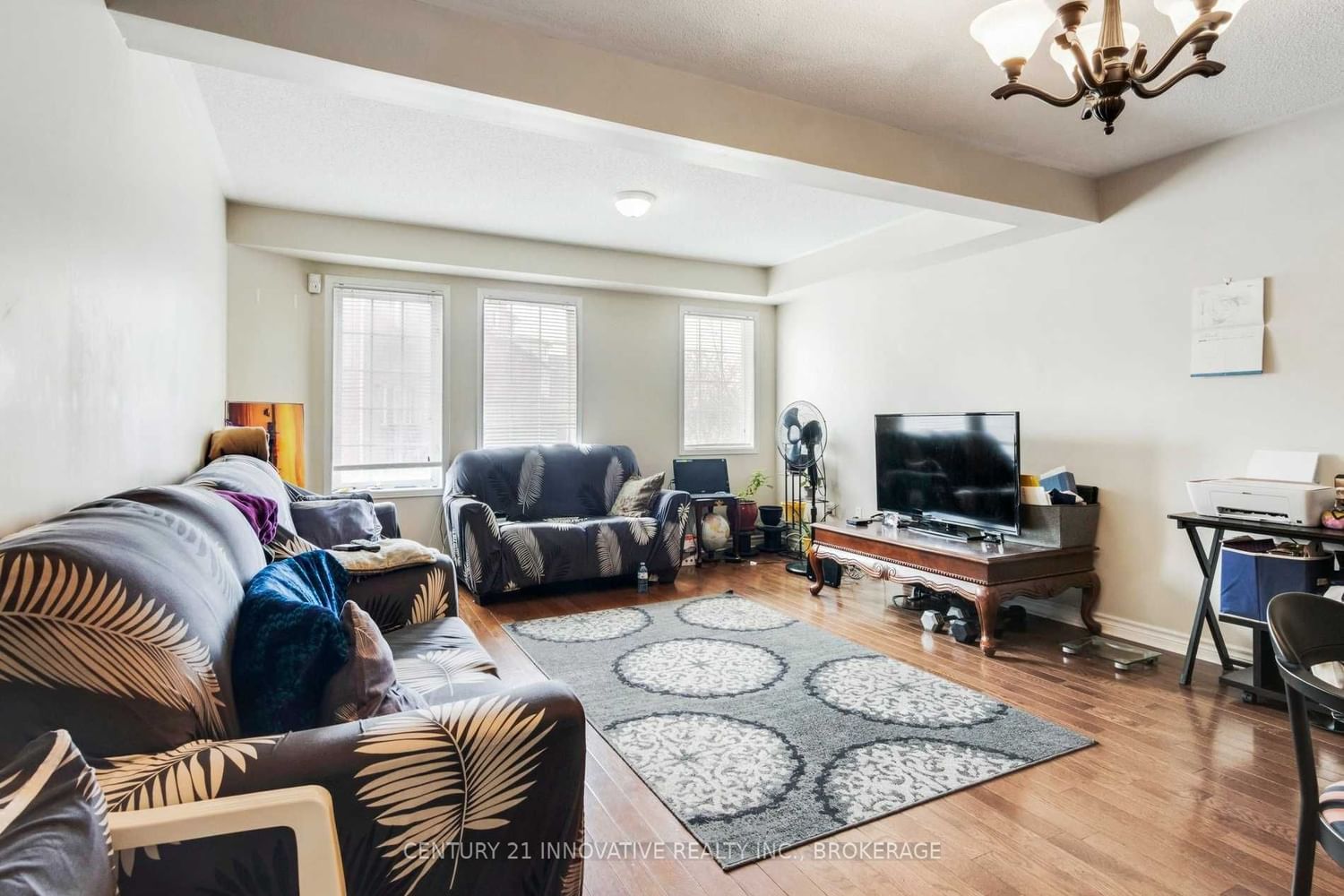 Listing Image 7