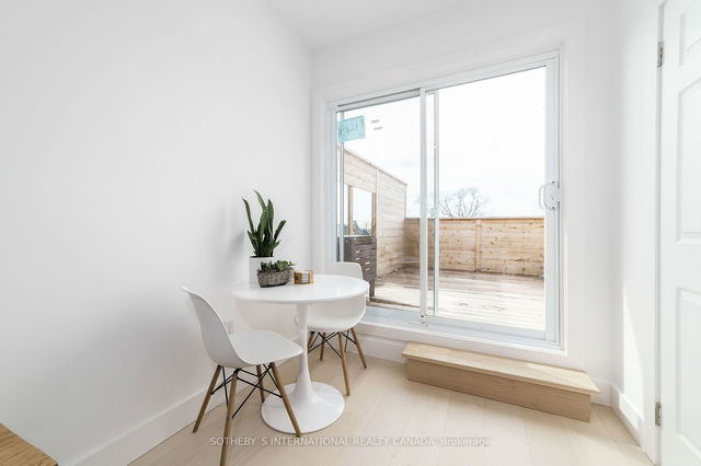 982 Ossington Avenue